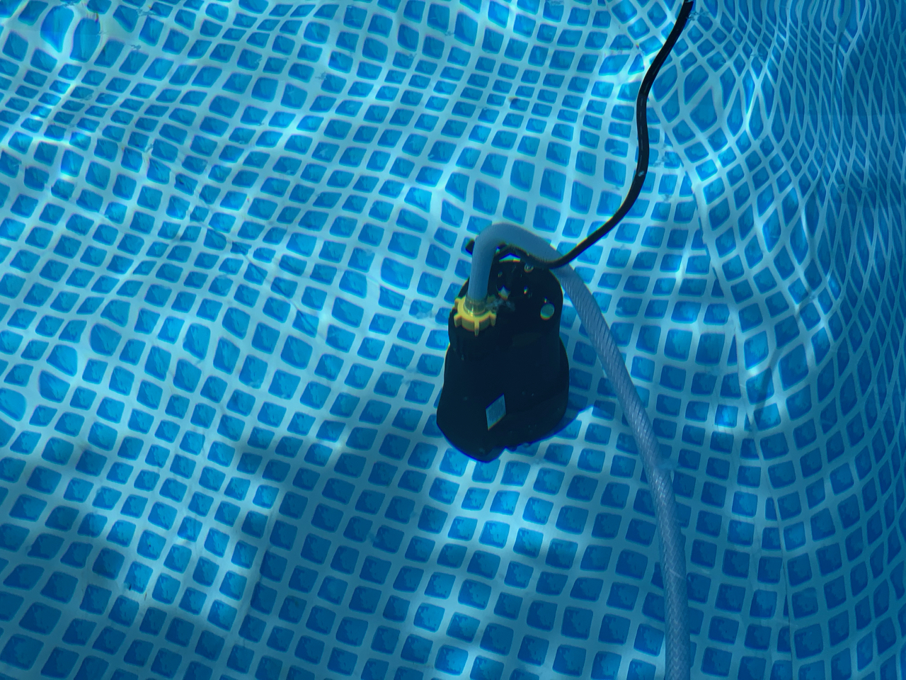 Submersible pump